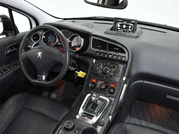 Peugeot 3008 I HYbrid4