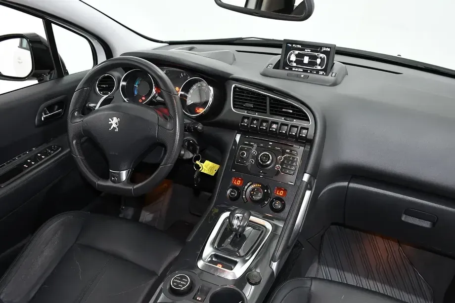 Peugeot 3008 I HYbrid4 — imagine 4