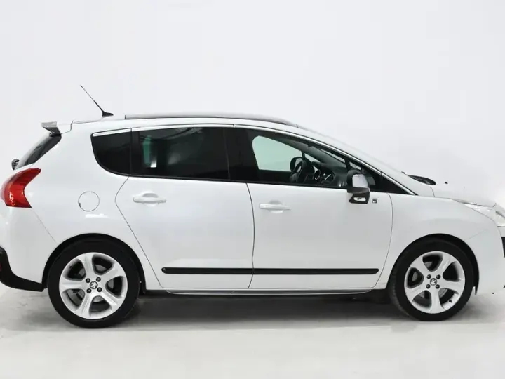 Peugeot 3008 I HYbrid4