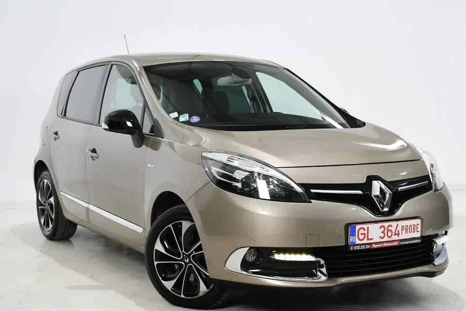 Renault Scénic III ENERGY TCe 130 BOSE EDITION — imagine 3