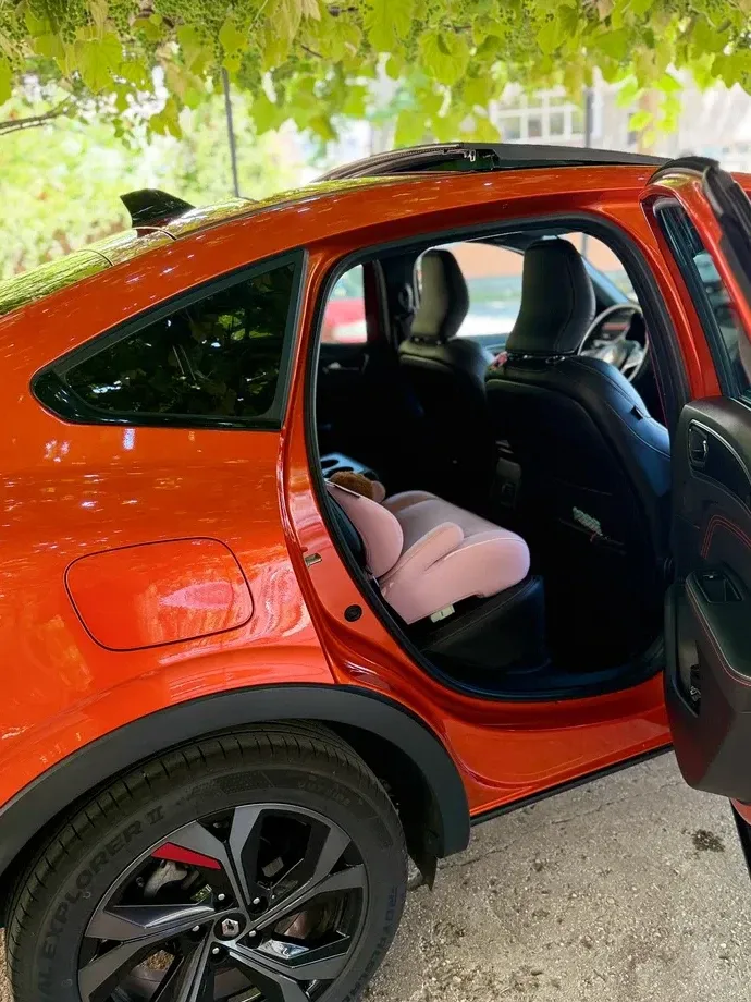 Renault Arkana E-TECH RS Line — imagine 4