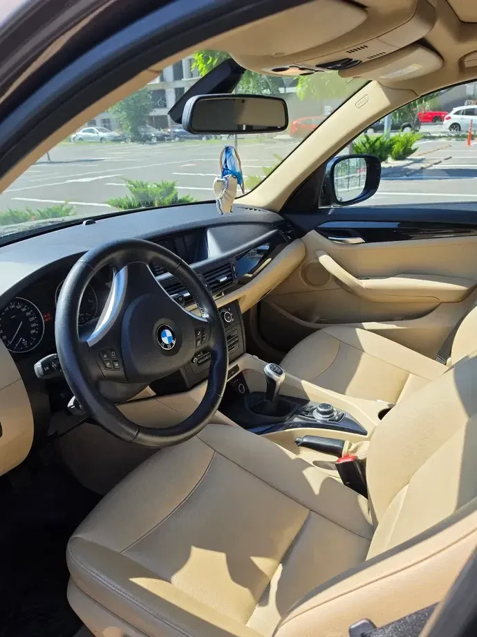BMW X1 sDrive18d — imagine 3