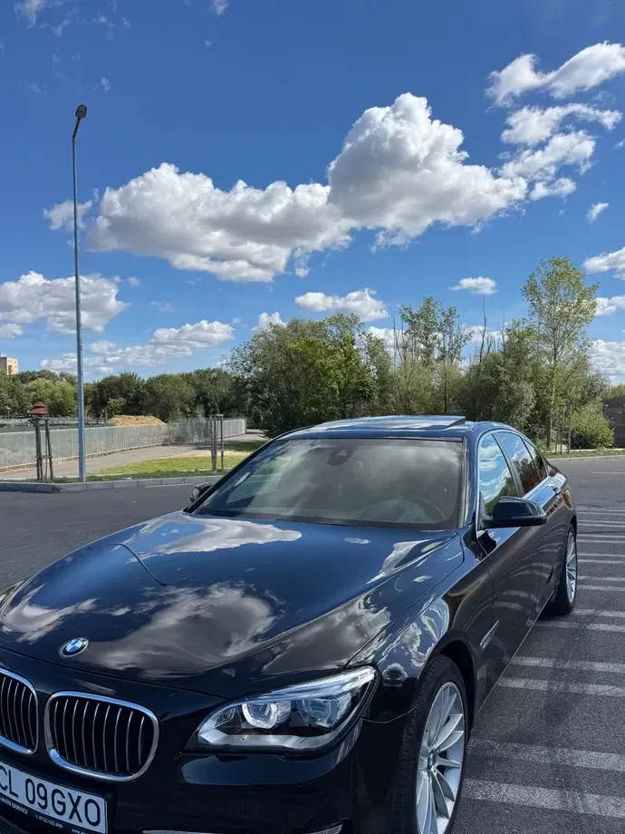 BMW Seria 7 F01/F02 730d — imagine 5