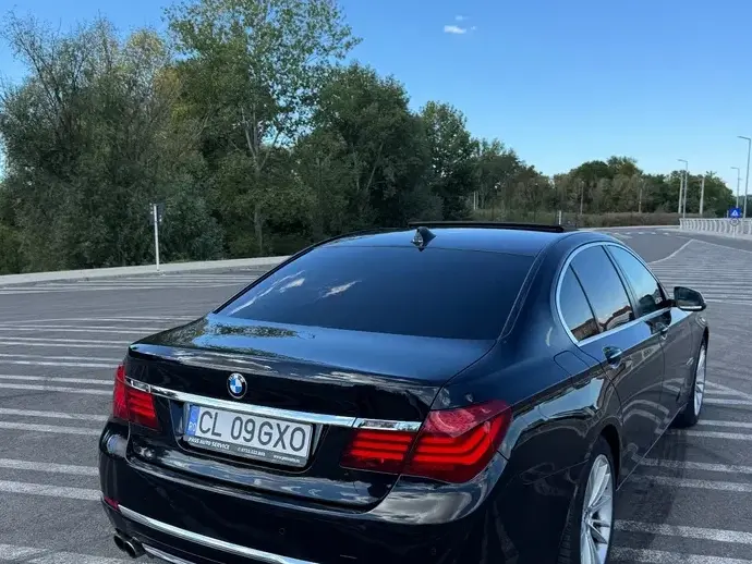 BMW Seria 7 F01/F02 730d