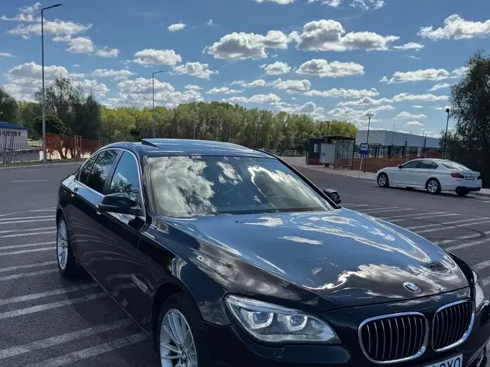 BMW Seria 7 F01/F02 730d