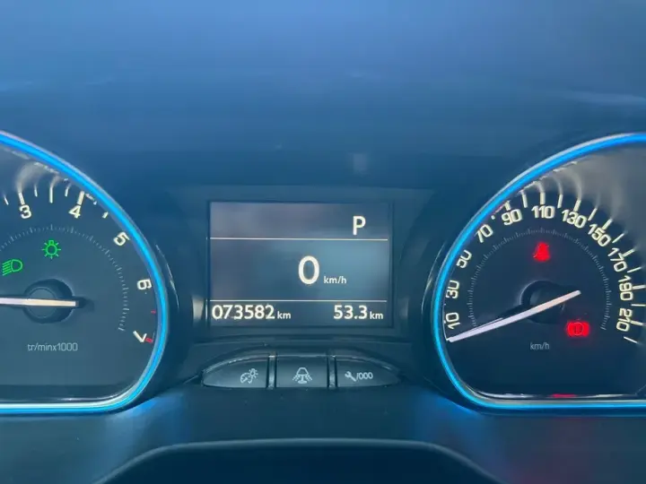 Peugeot 2008 I 1.2 PureTech Turbo EAT6 S&S Allure