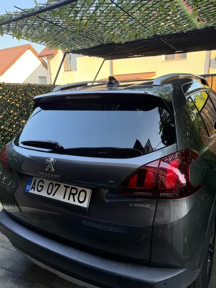 Peugeot 2008 I 1.2 PureTech Turbo EAT6 S&S Allure — imagine 4