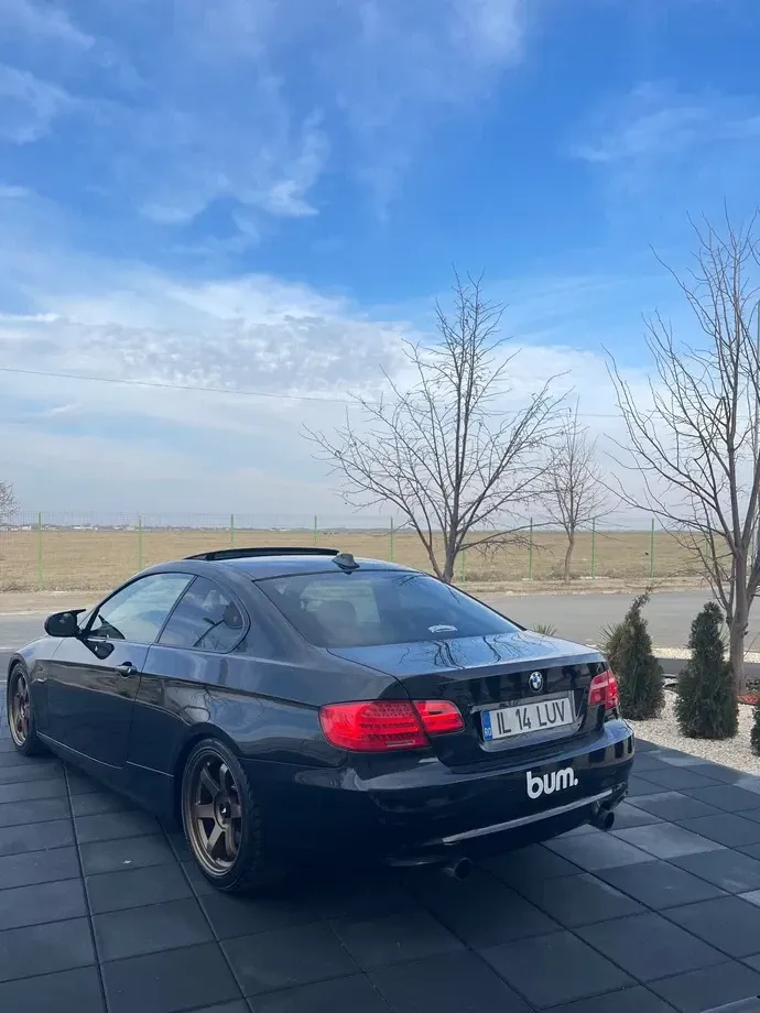 BMW Seria 3 E90/E91/E92/E93 335i xDrive — imagine 3