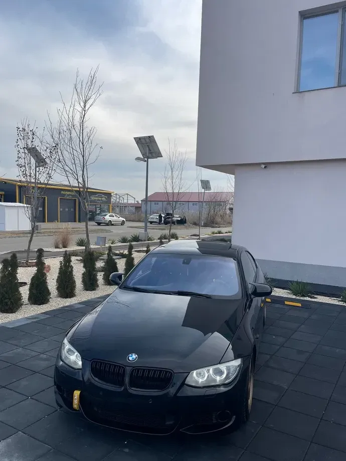 BMW Seria 3 E90/E91/E92/E93 335i xDrive — imagine 4