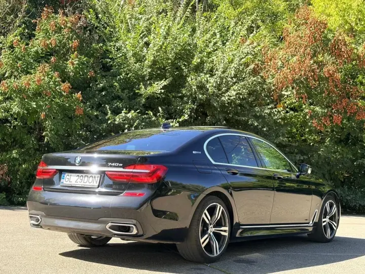 BMW Seria 7 G11/G12 740e iPerformance