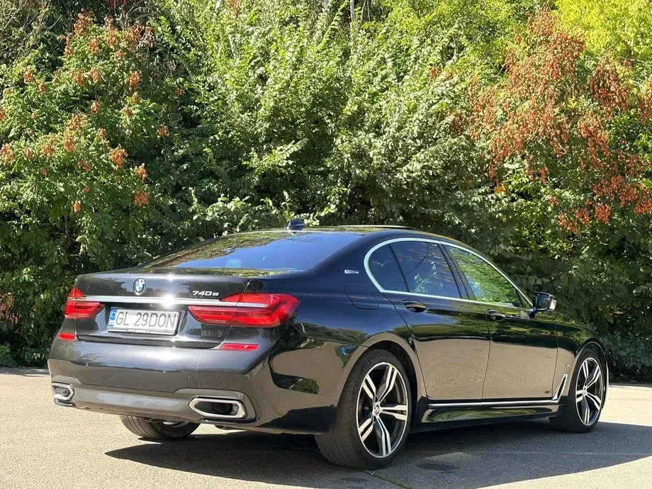 BMW Seria 7 G11/G12 740e iPerformance — imagine 5