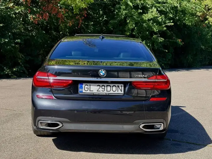BMW Seria 7 G11/G12 740e iPerformance