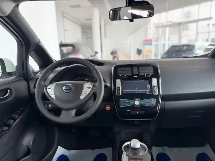 Nissan Leaf 24 kWh Acenta
