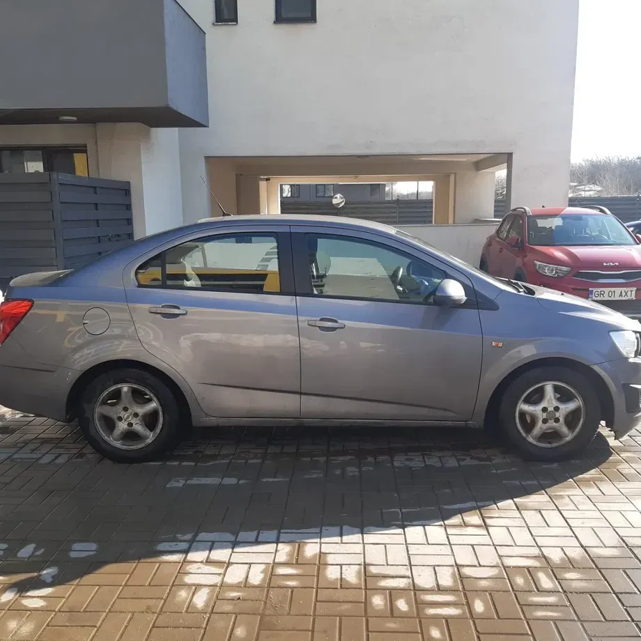 Chevrolet Aveo II 1.4 LT 53 — imagine 2
