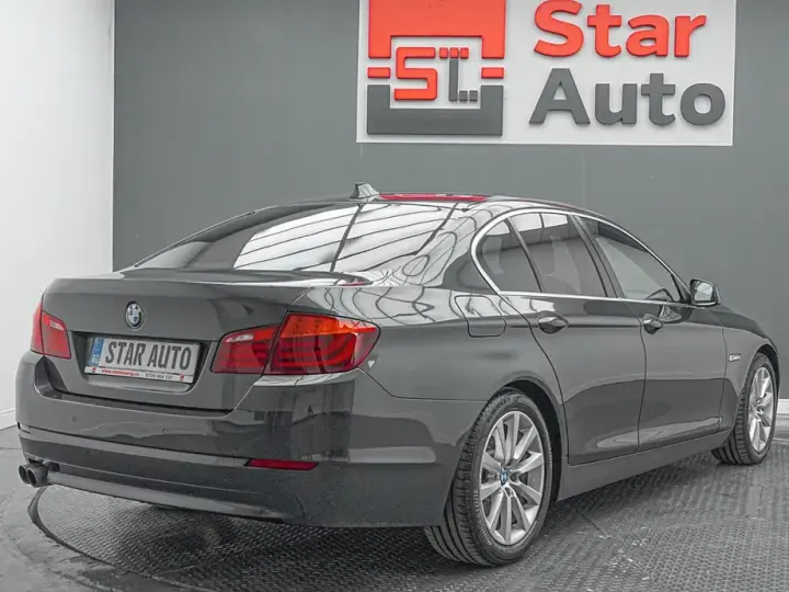 BMW Seria 5 F10/F11/F07 520i Aut. Modern Line