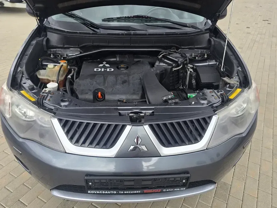 Mitsubishi Outlander II 2.0 DI-D Invite — imagine 6
