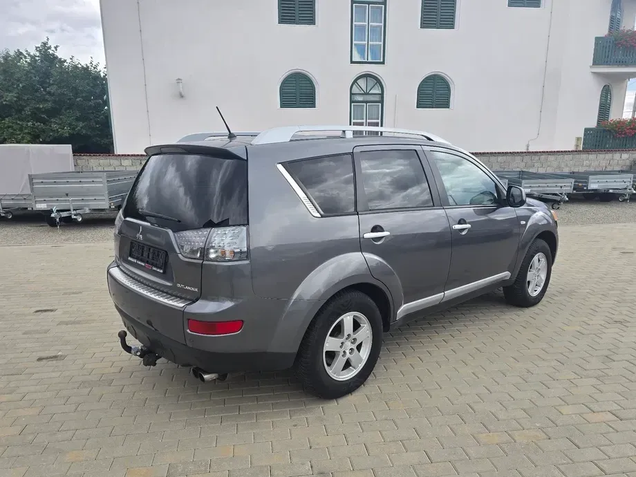 Mitsubishi Outlander II 2.0 DI-D Invite — imagine 3
