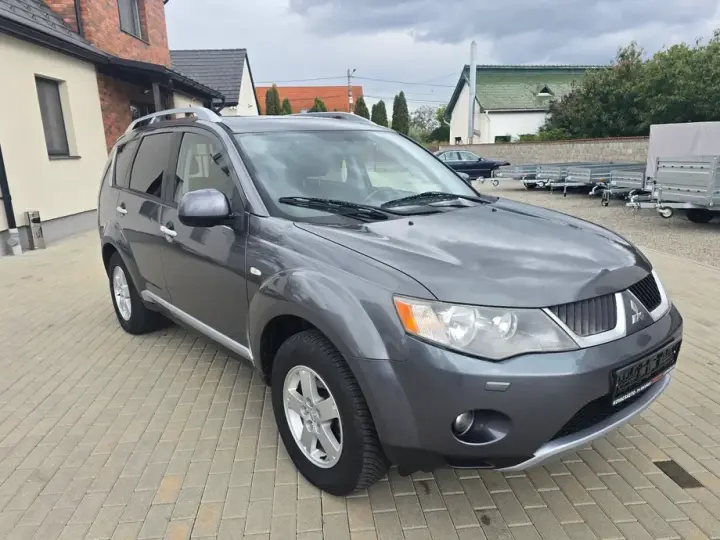 Mitsubishi Outlander II 2.0 DI-D Invite