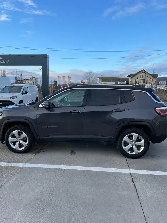 Jeep Compass — imagine 6