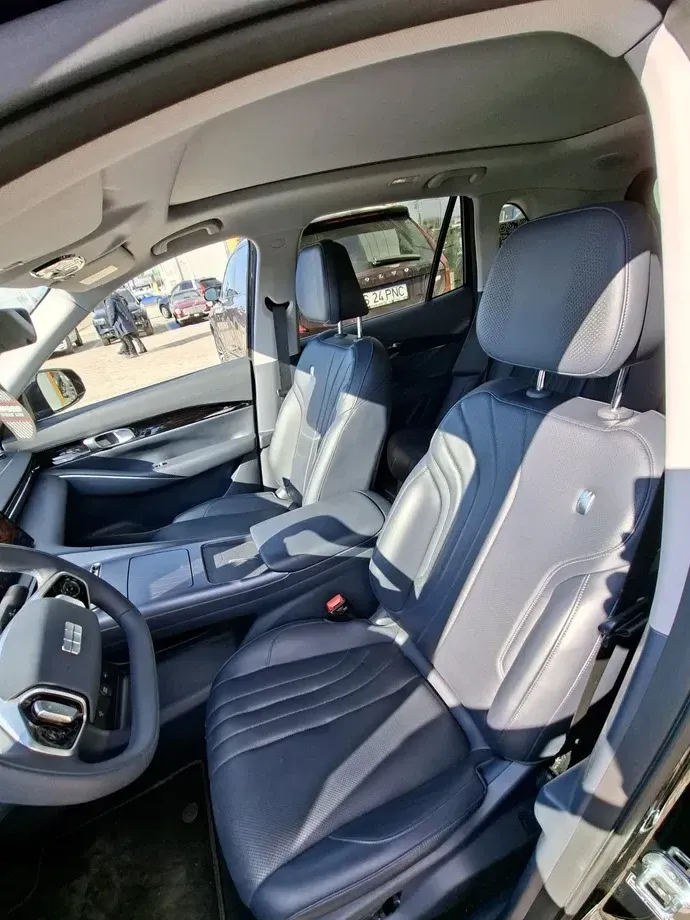 Geely Ex5 — imagine 5
