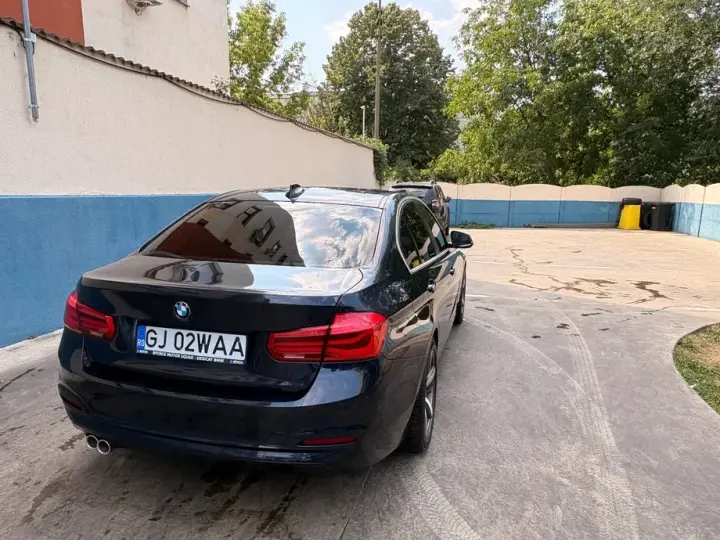 BMW Seria 3 F30/F31/F34 320d Efficient Dynamic Edition Aut. Advantage