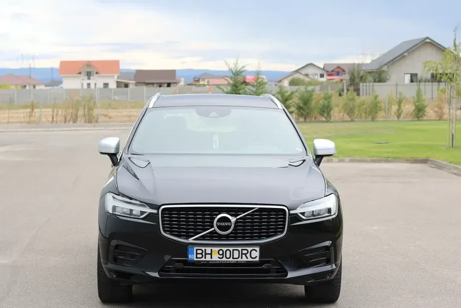 Volvo XC 60 II D4 R-Design — imagine 2