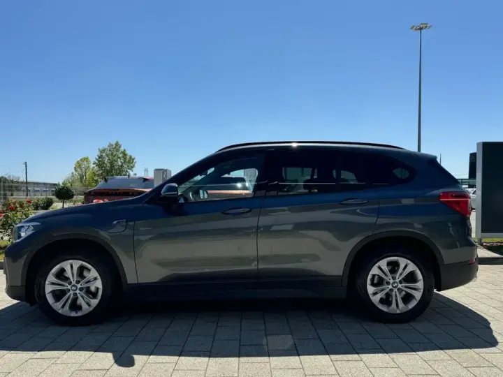 BMW X1 F48