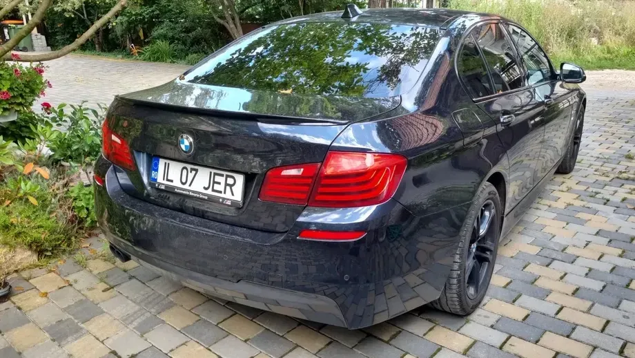 BMW Seria 5 F10/F11/F07 520d xDrive AT — imagine 4