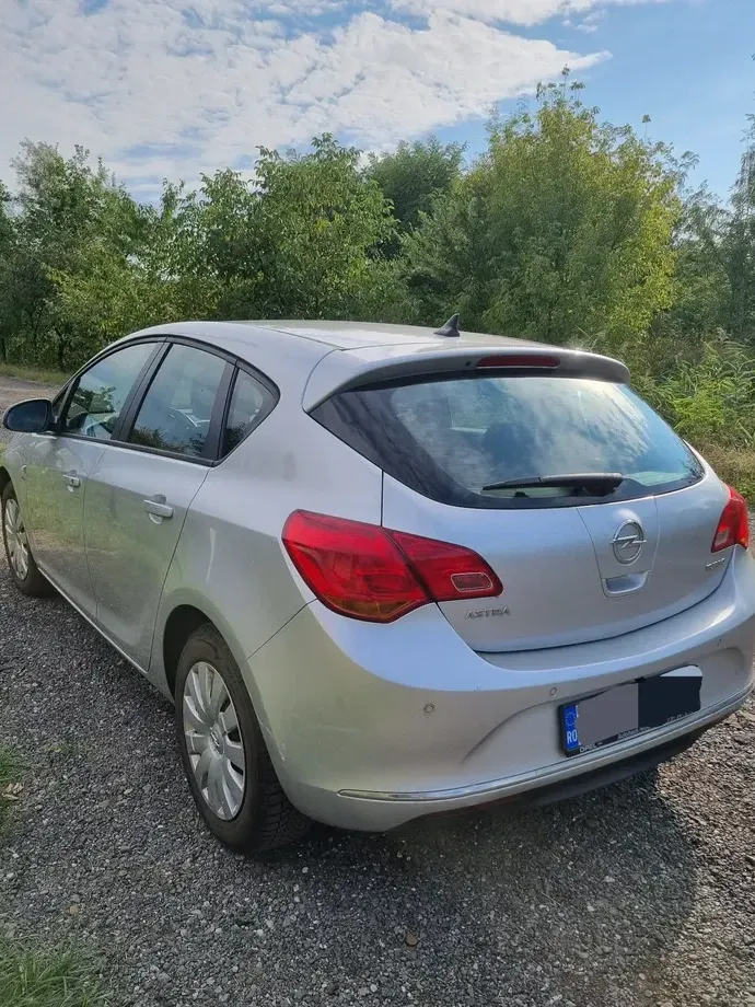 Opel Astra J 1.4 Turbo — imagine 4