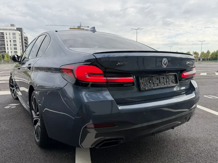 BMW Seria 5 G30/G31 545e xDrive Aut. M Sport Edition — imagine 4