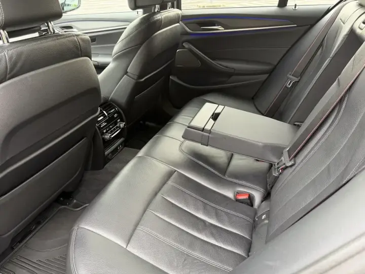 BMW Seria 5 G30/G31 545e xDrive Aut. M Sport Edition