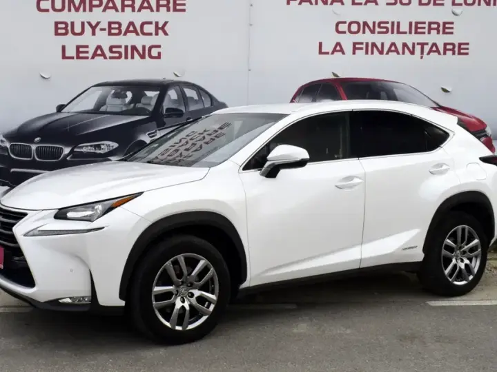 Lexus NX I 300h E-FOUR Luxury Line