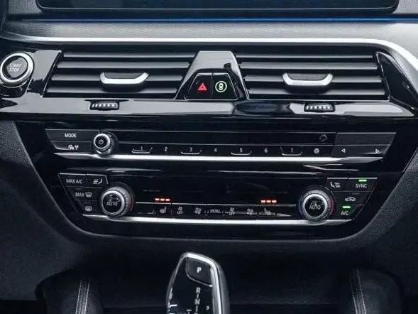 BMW Seria 5 G30/G31 520e AT PHEV