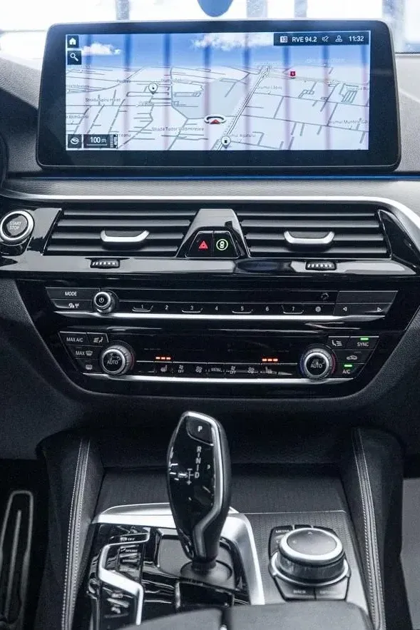 BMW Seria 5 G30/G31 520e AT PHEV — imagine 4
