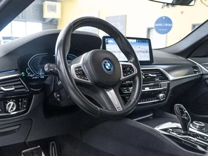 BMW Seria 5 G30/G31 520e AT PHEV