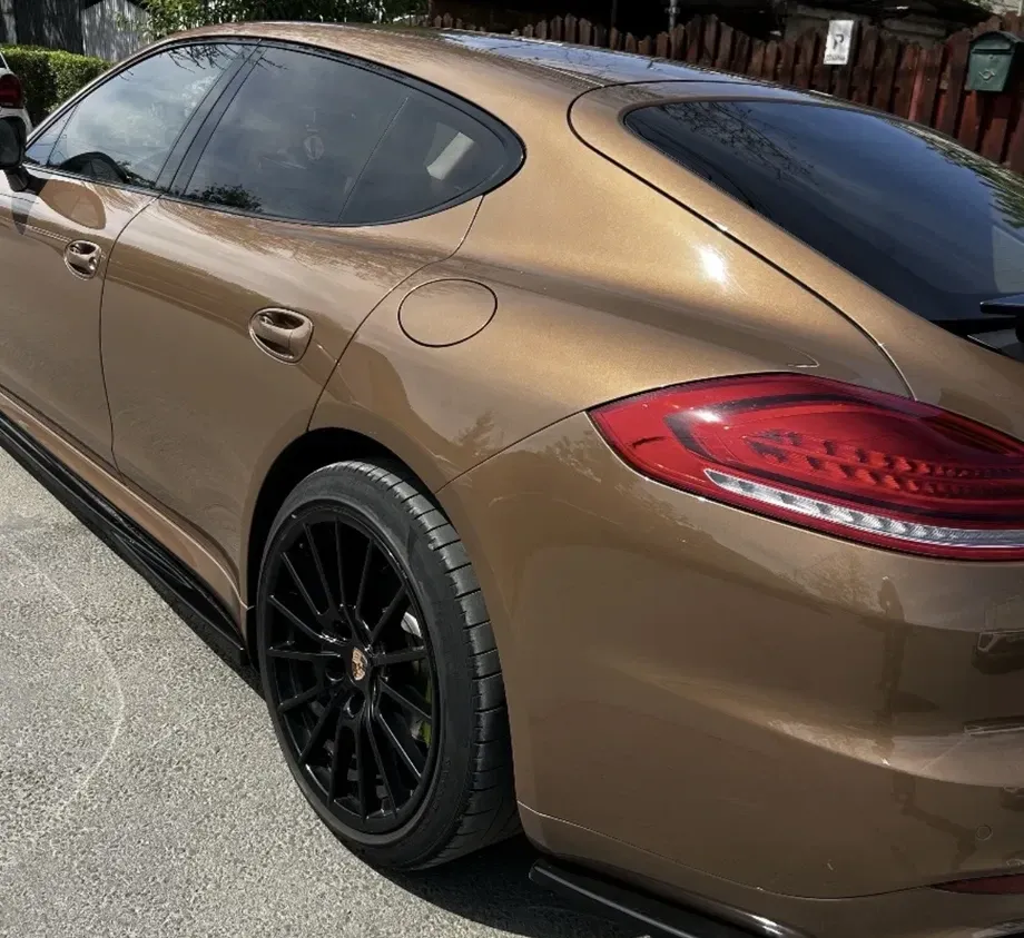 Porsche Panamera — imagine 4
