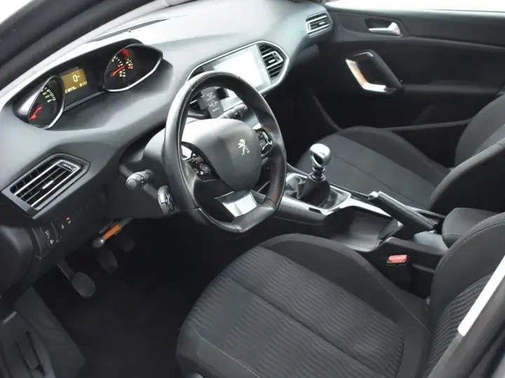 Peugeot 308 II