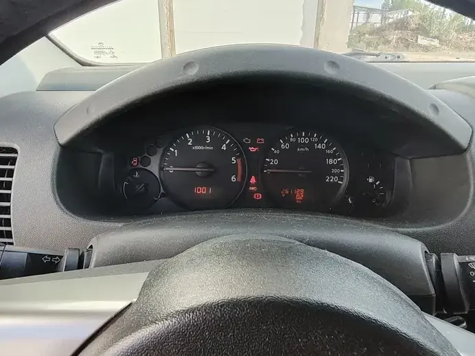 Nissan Navara II Double Cab XE