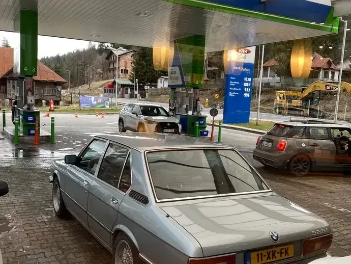 BMW Seria 5 E12
