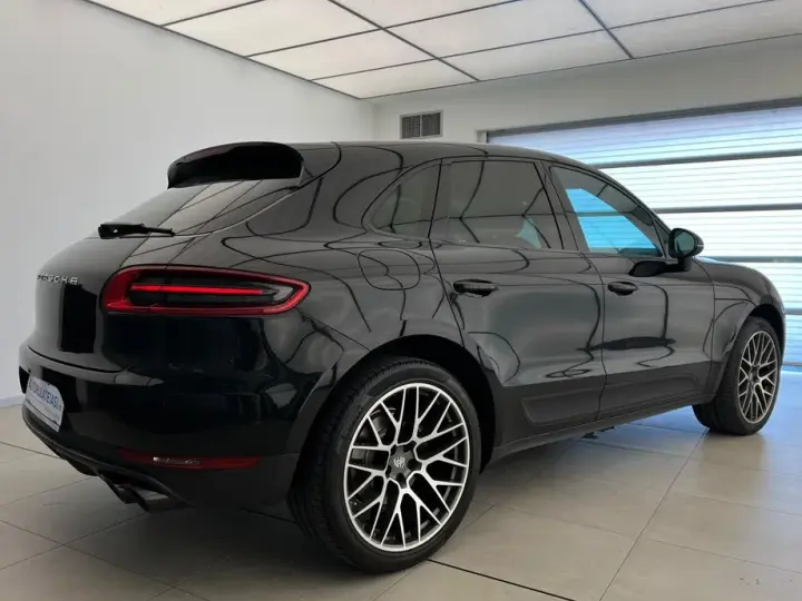 Porsche Macan PDK