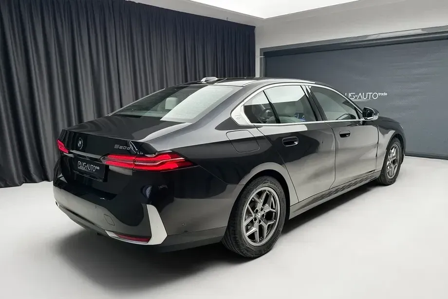 BMW Seria 5 520d Aut. — imagine 3