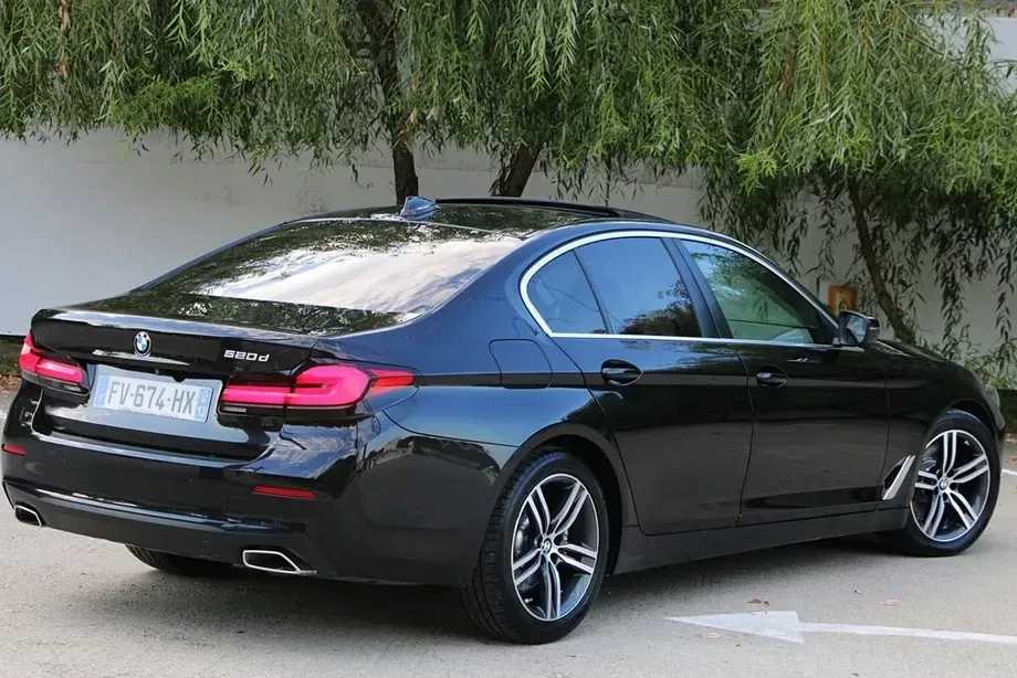BMW Seria 5 G30/G31 520d Aut. — imagine 4