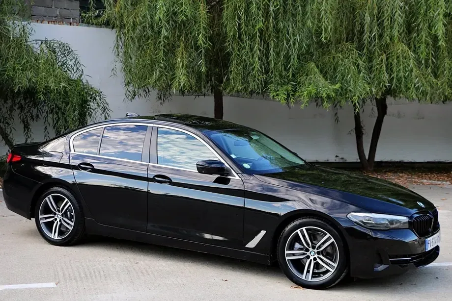 BMW Seria 5 G30/G31 520d Aut. — imagine 2