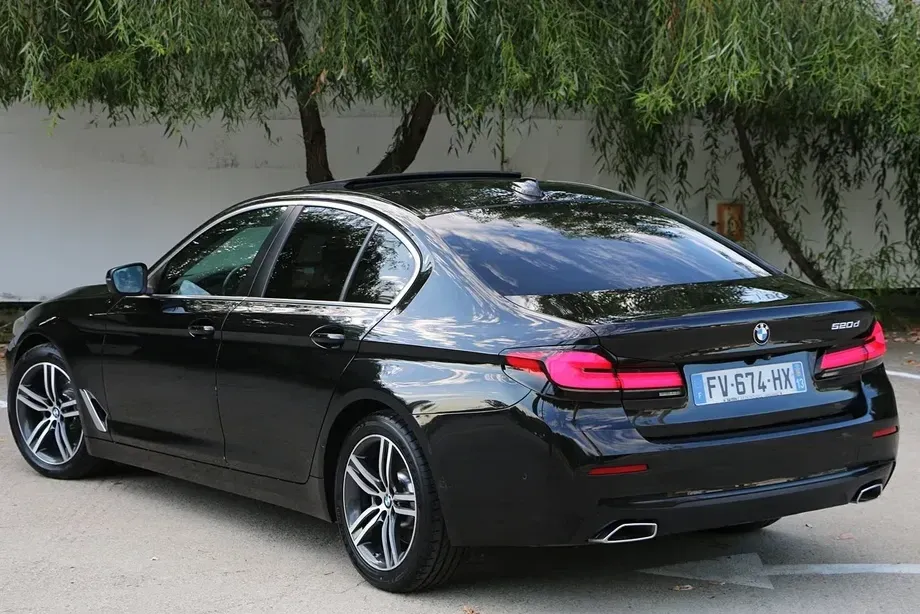 BMW Seria 5 G30/G31 520d Aut. — imagine 3