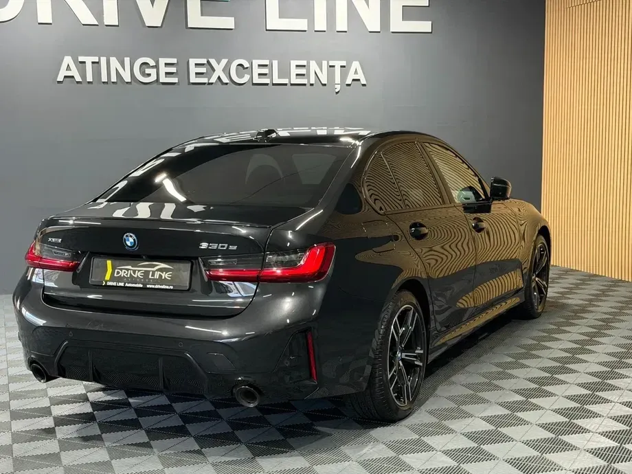 BMW Seria 3 330e xDrive Aut. — imagine 4