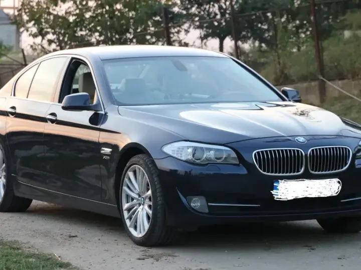 BMW Seria 5 F10/F11/F07 525d xDrive