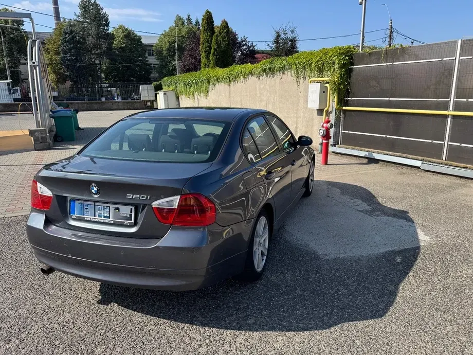 BMW Seria 3 E90/E91/E92/E93 — imagine 6