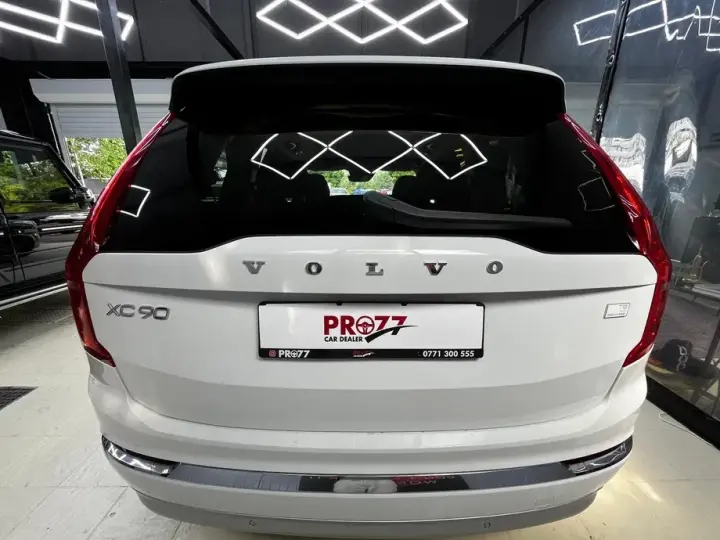Volvo XC 90 II T8 AWD Twin Engine Geartronic Inscription