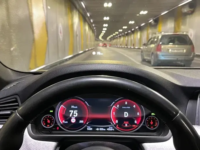 BMW Seria 5 520d Aut. M Sport Edition
