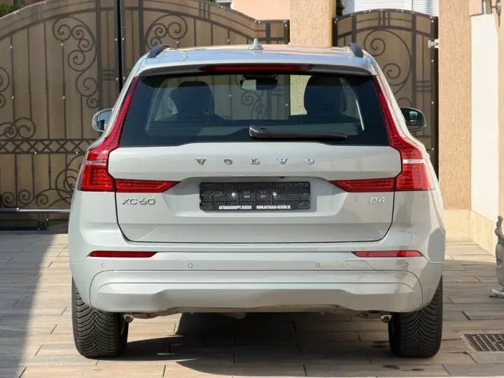 Volvo XC 60 II B4 MHEV AT FWD Core